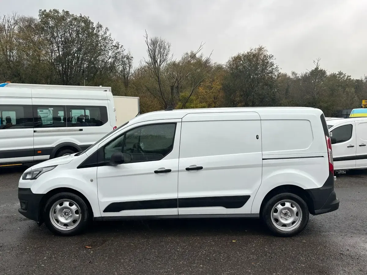 Used Ford Transit Connect 120 HP (88 kW) 2021 White MPV