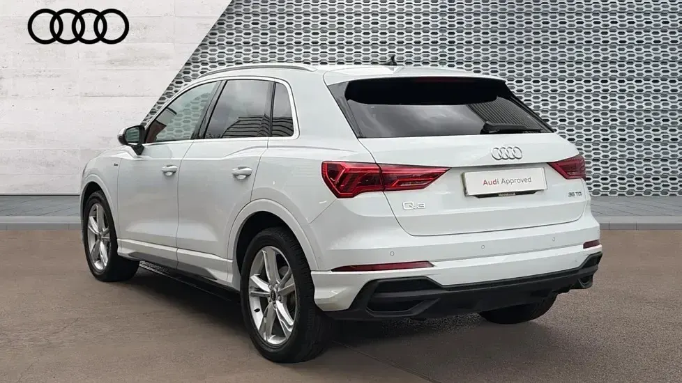 Used Audi Q3 S-Line 150 HP (110 kW) 2023 White SUV