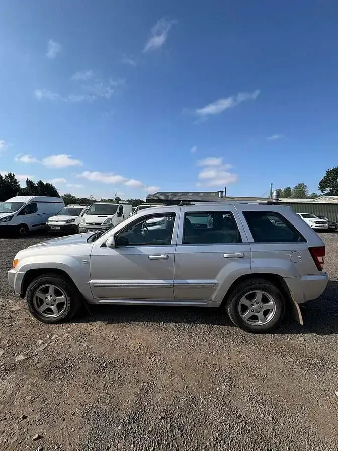 Used Jeep Grand Cherokee Limited 218 HP (160 kW) 2006 Silver SUV