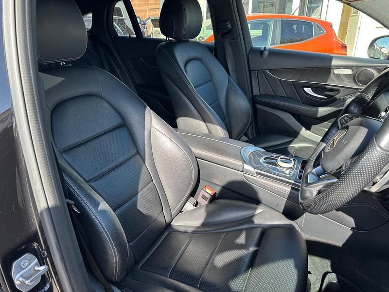 Usado Mercedes GLC220 AMG line 170 HP (125 kW) 2018 Preto Coupé
