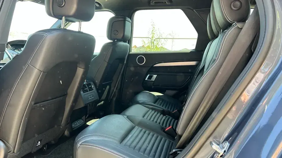 Used Land Rover Discovery SE Dynamic 350 HP (257 kW) 2024 Blue SUV