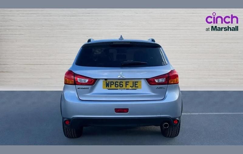 Used Mitsubishi ASX 147 HP (108 kW) 2016 Silver SUV