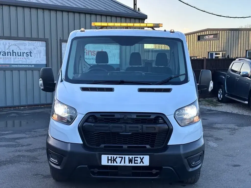 Usado Ford Transit 130 HP (95 kW) 2021 Branco Cabrios