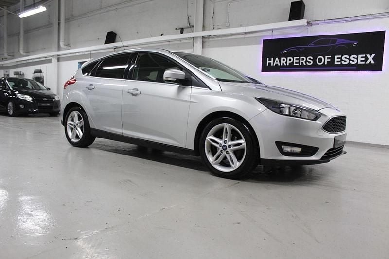 Silver Used 2015 Ford Focus Zetec Hatchback | £4,795 (Fair price) - Image 1/4