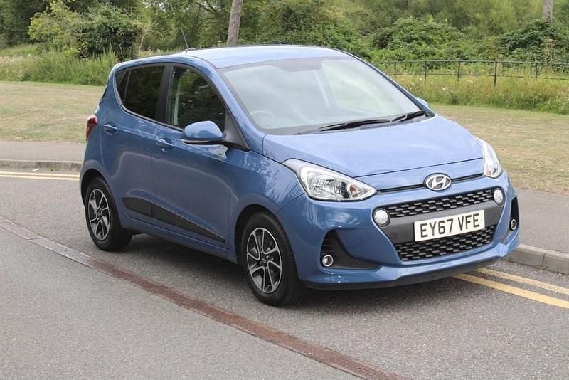 Blue Used 2017 Hyundai i10 Premium Hatchback | £7,250 (Good price) - Image 1/4
