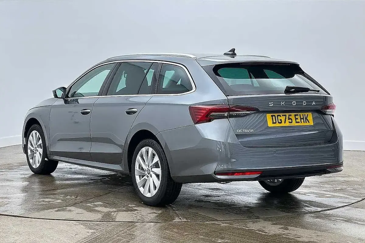 New Skoda Octavia SE L 110 HP (80 kW) 2025 Graphite grey metallic Estate