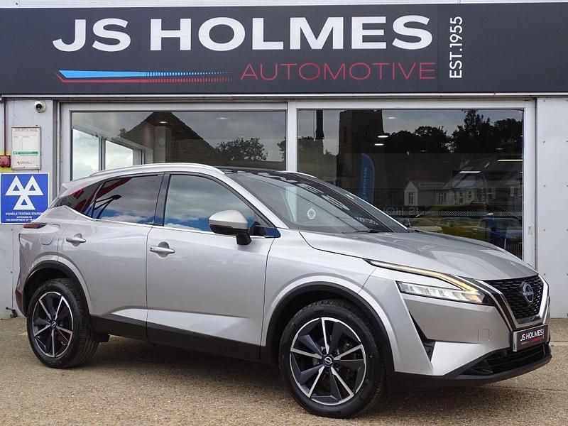 Silver Used 2022 Nissan Qashqai Tekna SUV | £21,790 (Expensive) - Image 1/4