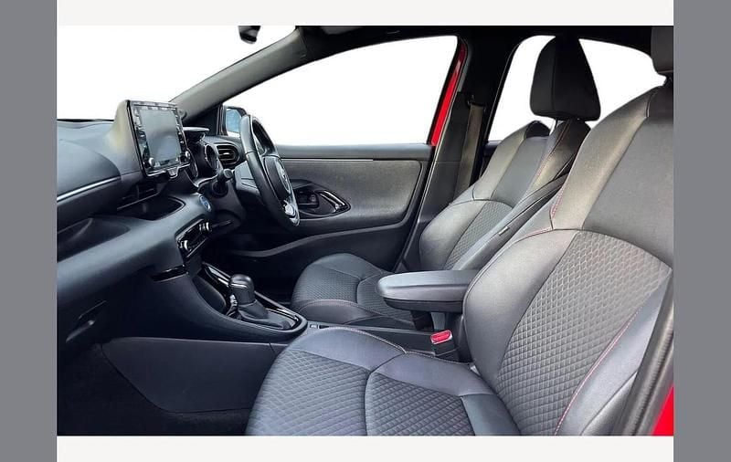 Used Toyota Yaris Hybrid Edition 116 HP (85 kW) 2021 Orange Hatchback