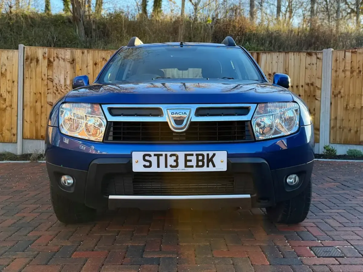 Käytetty Dacia Duster Lauréate 110 HP (80 kW) 2013 Sininen Katumaasturi