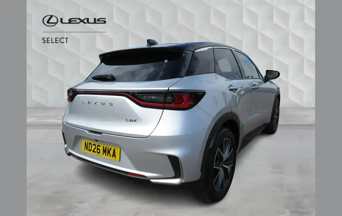 New Lexus LBX 136 HP (100 kW) 2026 Silver/black SUV