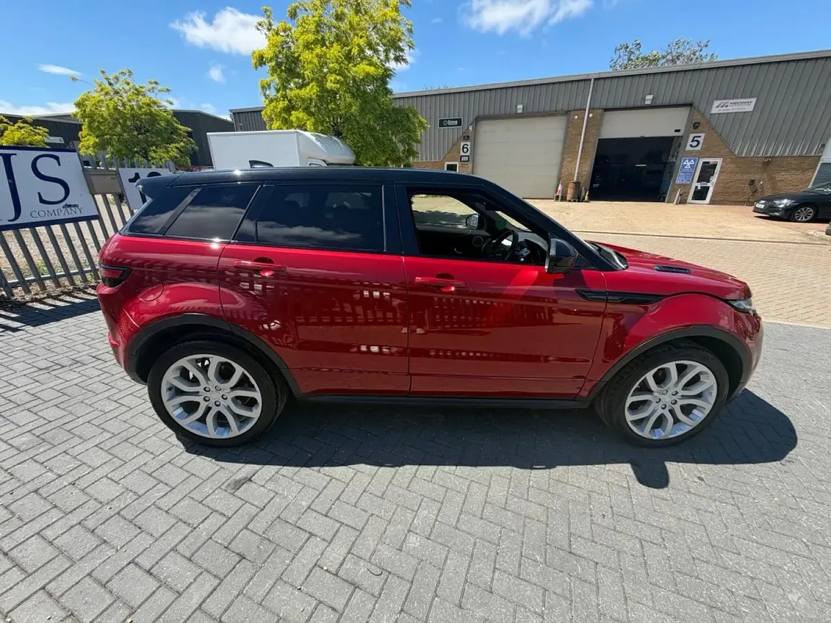 Used Land Rover Range Rover evoque HSE Dynamic 2016 Red Estate