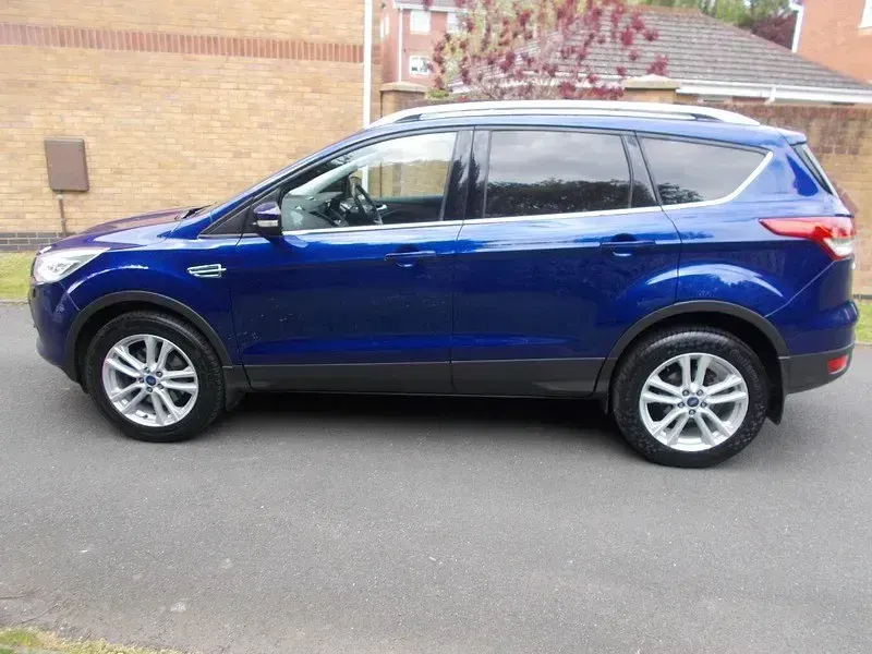 Usado Ford Kuga Titanium X 180 HP (132 kW) 2016 Azul SUV