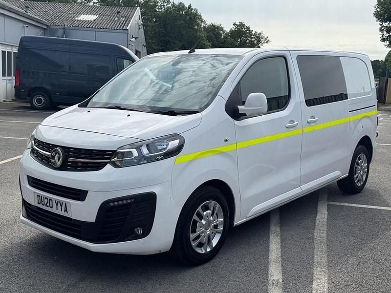 Used Vauxhall Vivaro Sportive 120 HP (88 kW) 2020 White MPV