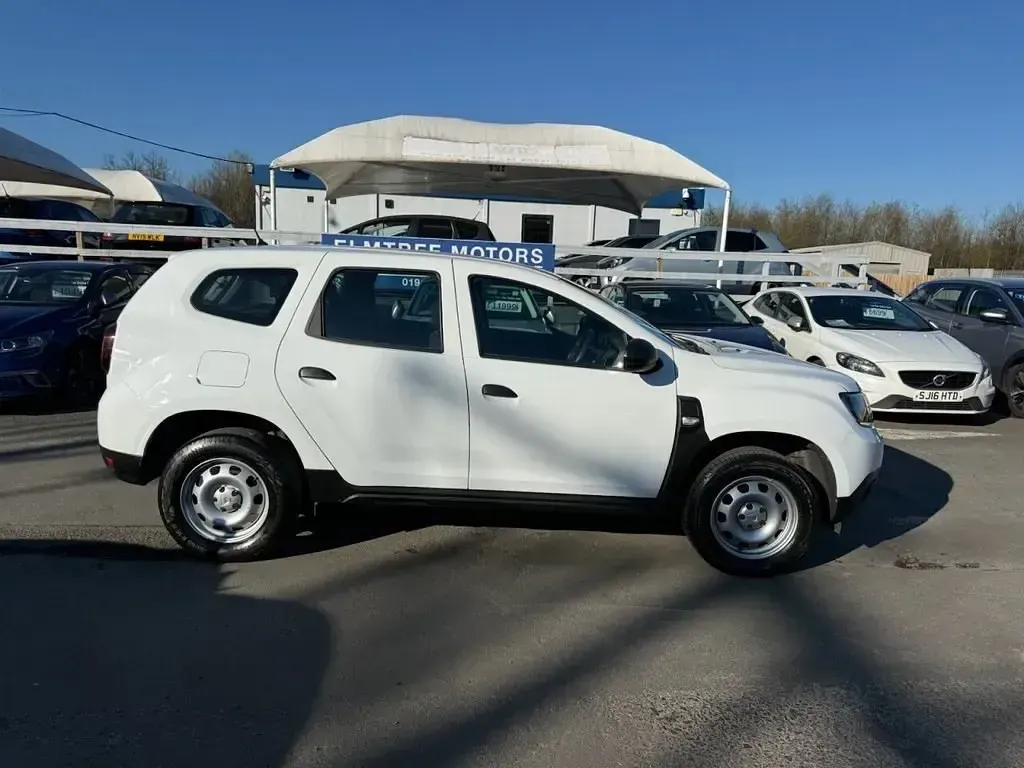Begagnad Dacia Duster Acces 90 HK (66 kW) 2021 Vit SUV