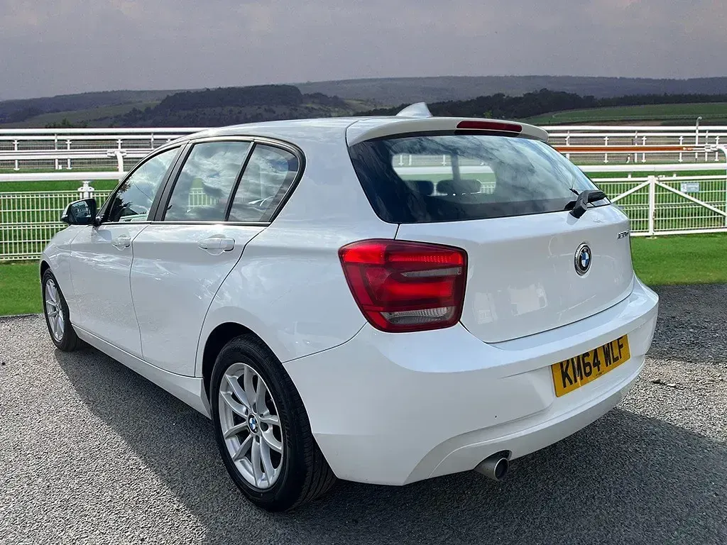 Usado BMW 120 Sport Line 2014 Blanco Utilitario