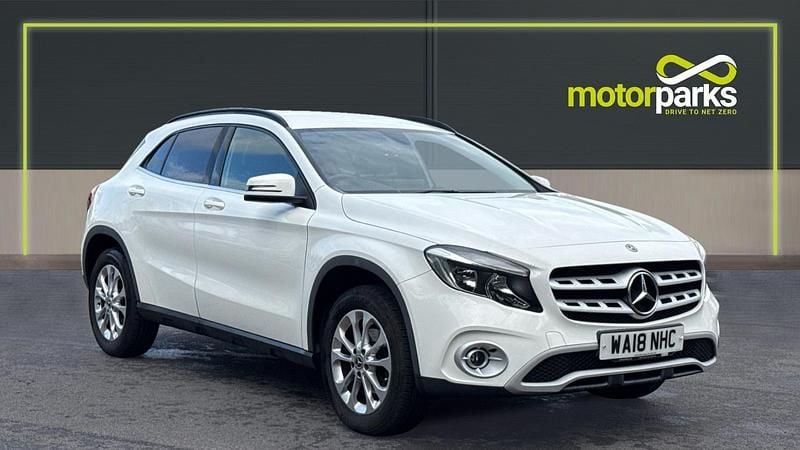 Polar white gloss Used 2018 Mercedes GLA200 SE SUV | £14,000 (Good price) - Image 1/4