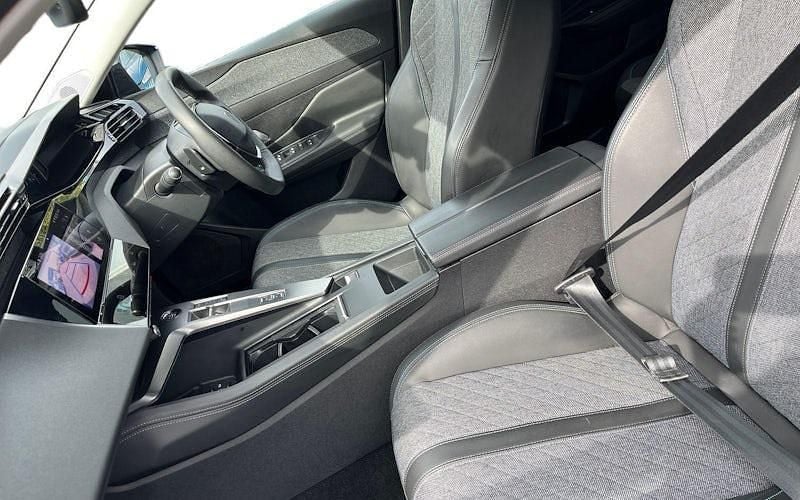 Used Peugeot 408 Allure Premium 131 HP (96 kW) 2023 Blue SUV