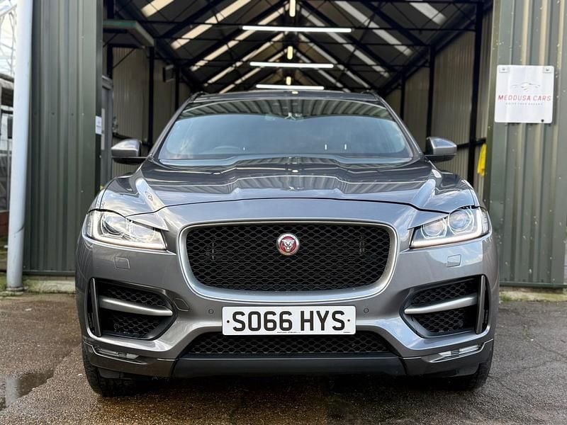 Used Jaguar F-Pace R-Sport 180 HP (132 kW) 2016 Grey SUV