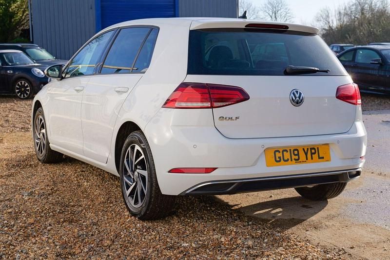 Used VW Golf VII Match 115 HP (84 kW) 2019 White Hatchback
