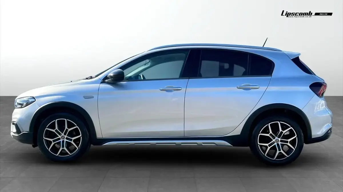 Used Fiat Tipo Cross 100 HP (73 kW) 2021 Grey Hatchback
