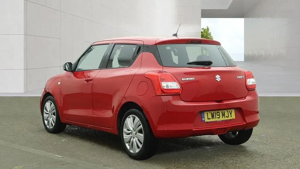 Used Suzuki Swift SZ-T 111 HP (81 kW) 2019 Red Hatchback