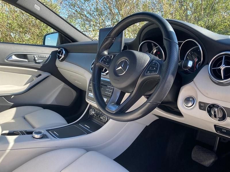 Used Mercedes GLA200 Premium Plus 136 HP (100 kW) 2018 Mountain grey SUV