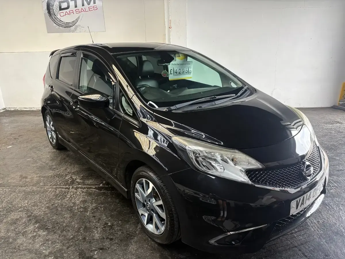 Used Nissan Note Tekna 90 HP (66 kW) 2014 Black Hatchback