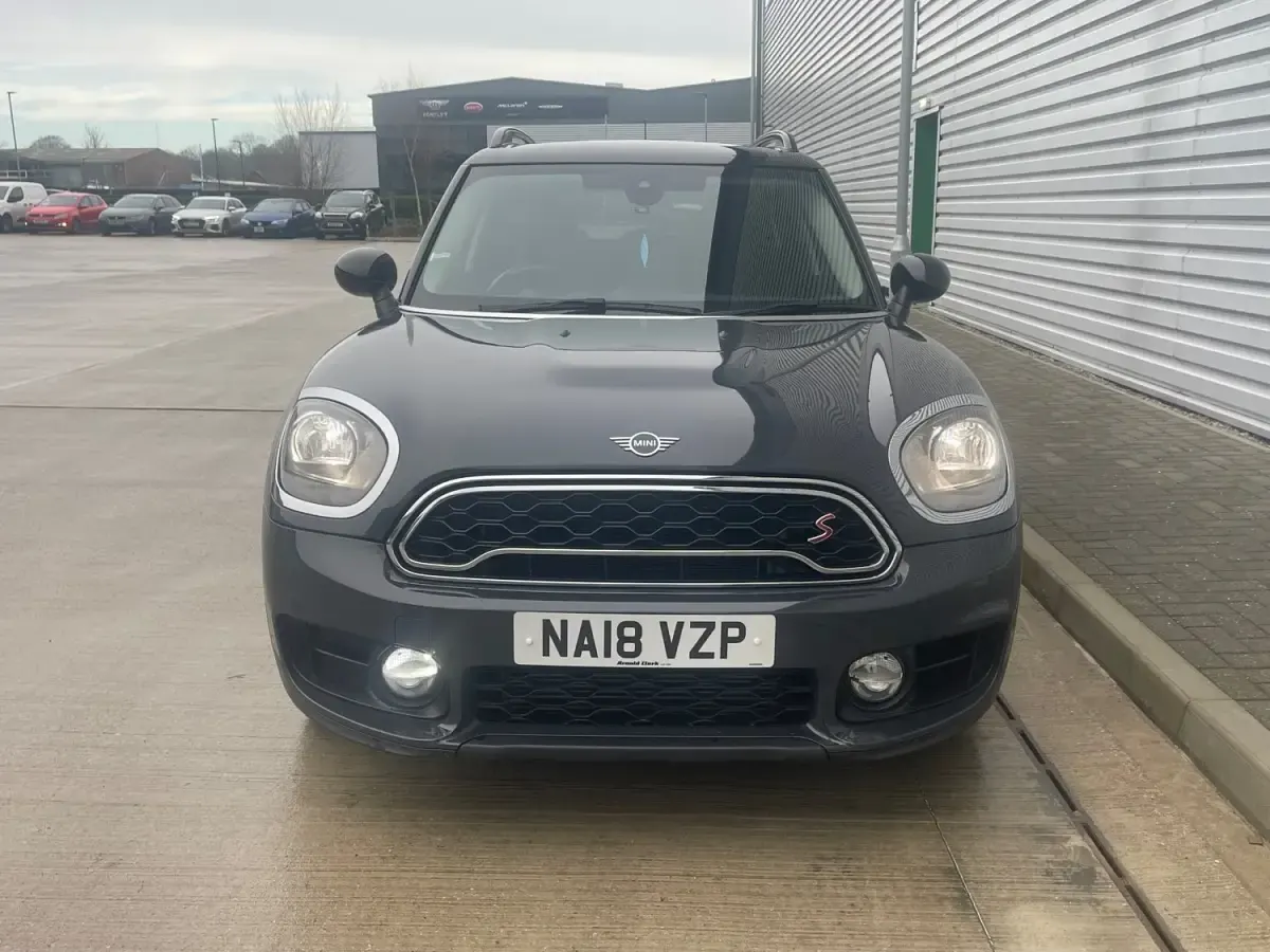 Usado Mini Cooper S Countryman Sport 192 CV (141 kW) 2018 Gris SUV