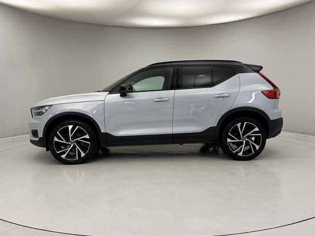 Used Volvo XC40 R-Design Pro 194 HP (142 kW) 2021 SUV
