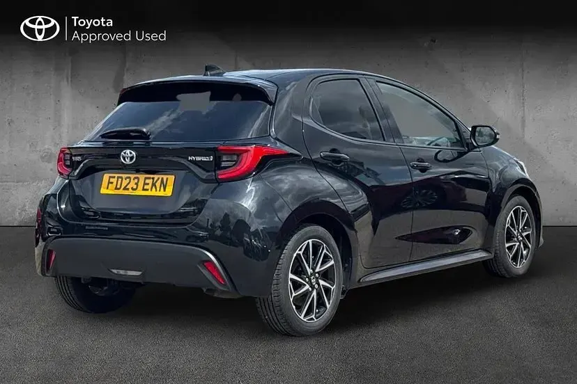 Used Toyota Yaris Design 116 HP (85 kW) 2023 Eclipse black Hatchback