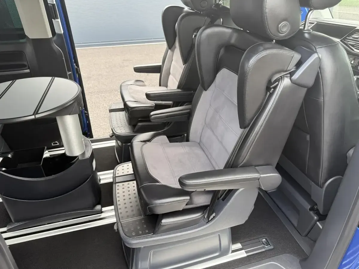 Used VW Caravelle Executive 2021 Blue Van