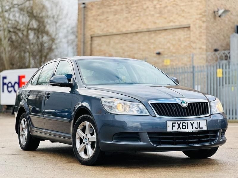 Grey Used 2011 Skoda Octavia SE Hatchback | £3,475 (Fair price) - Image 1/4