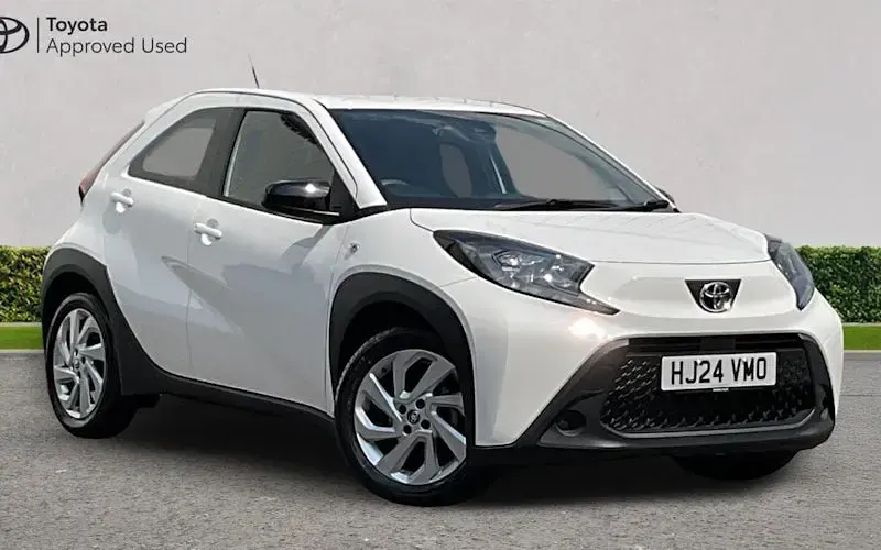 Used Toyota Aygo X PURE 72 HP (52 kW) 2024 SUV