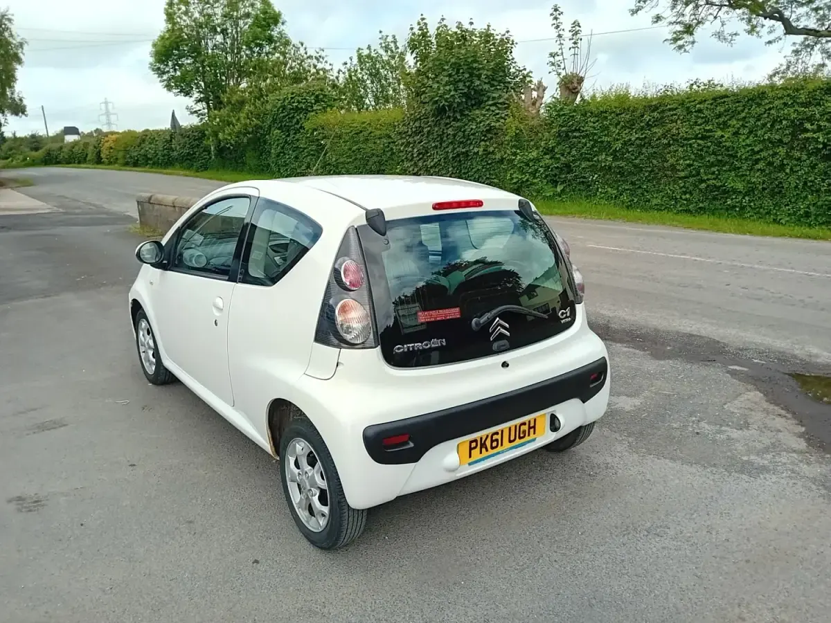 Usado Citroën C1 VTR Sport 68 HP (50 kW) 2011 Branco Citadino