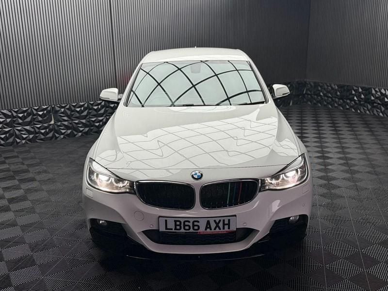 Used BMW 330 M Sport 2016 White Hatchback