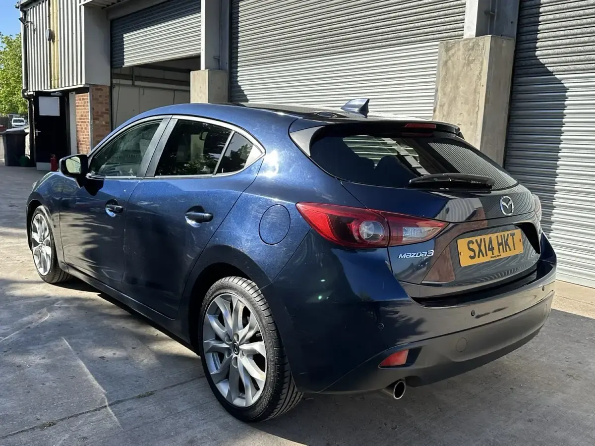 Usado Mazda 3 Inclusive 165 CV (121 kW) 2014 Azul Utilitario