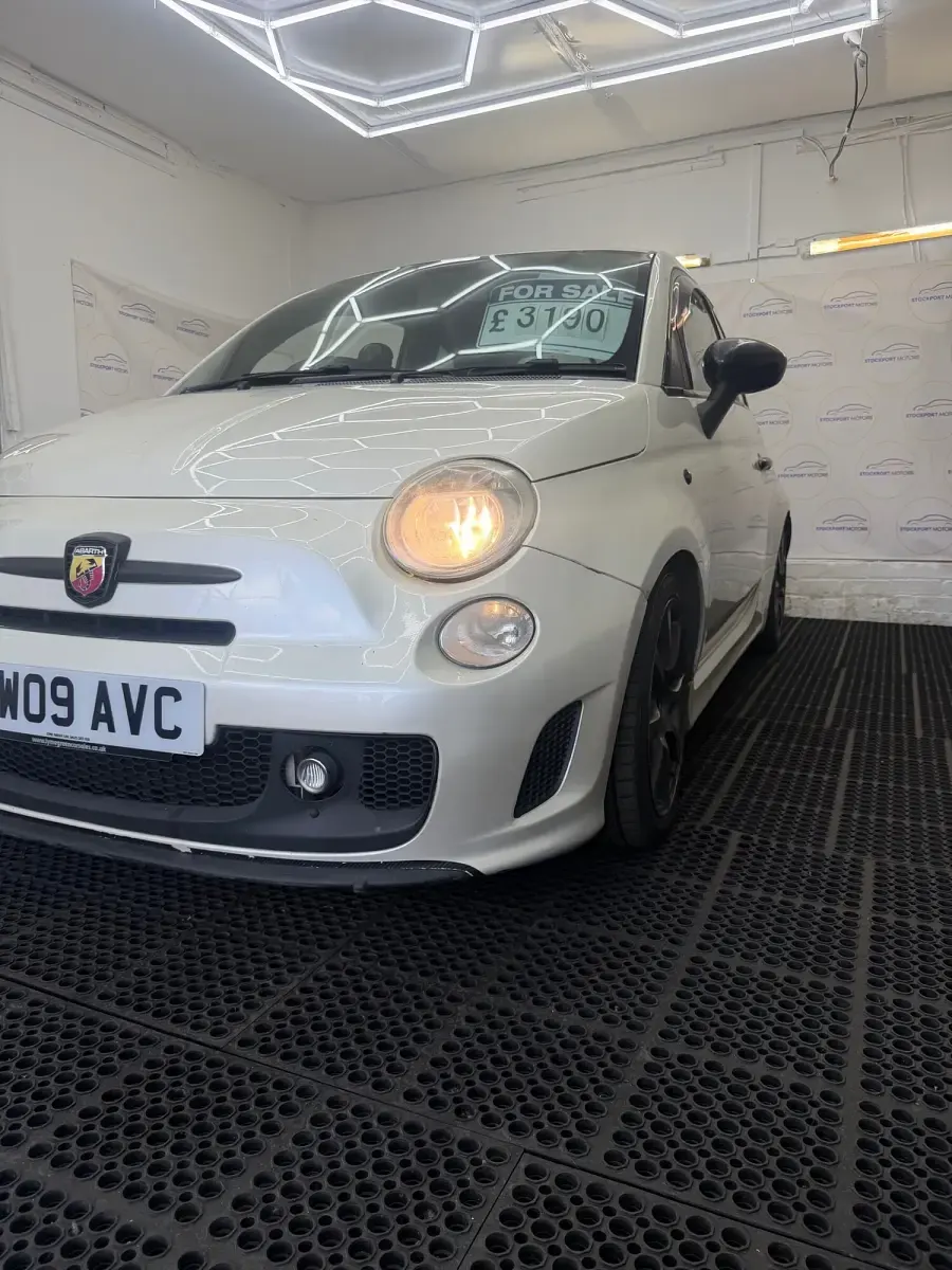 Used Abarth 500 135 HP (99 kW) 2009 White Hatchback