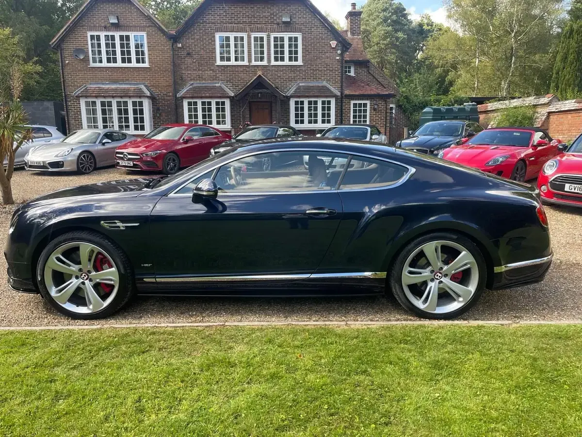 Used Bentley Continental 528 HP (388 kW) 2016 Blue Coupe