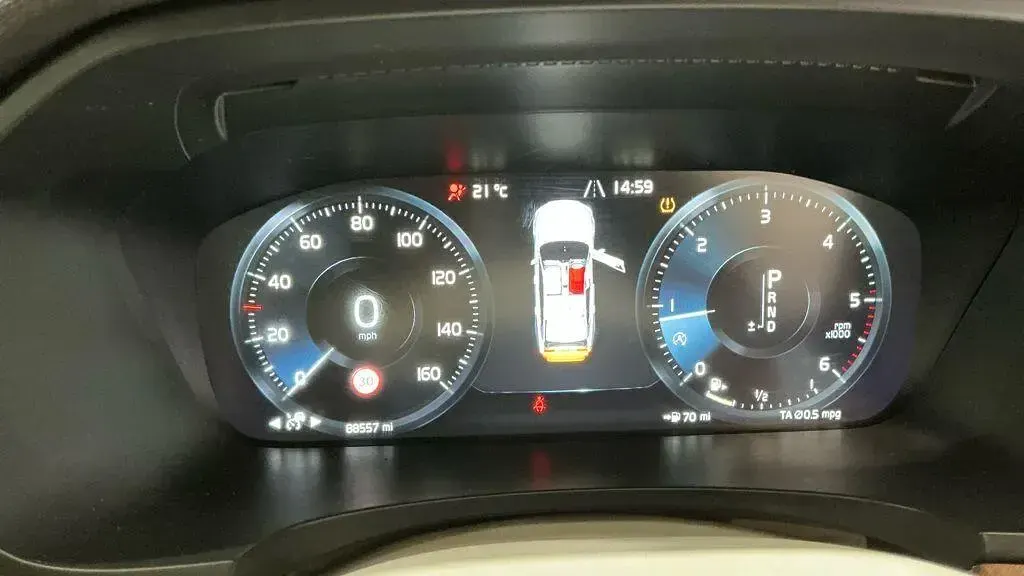 Used Volvo S90 Inscription 190 HP (139 kW) 2017 Grey Sedan