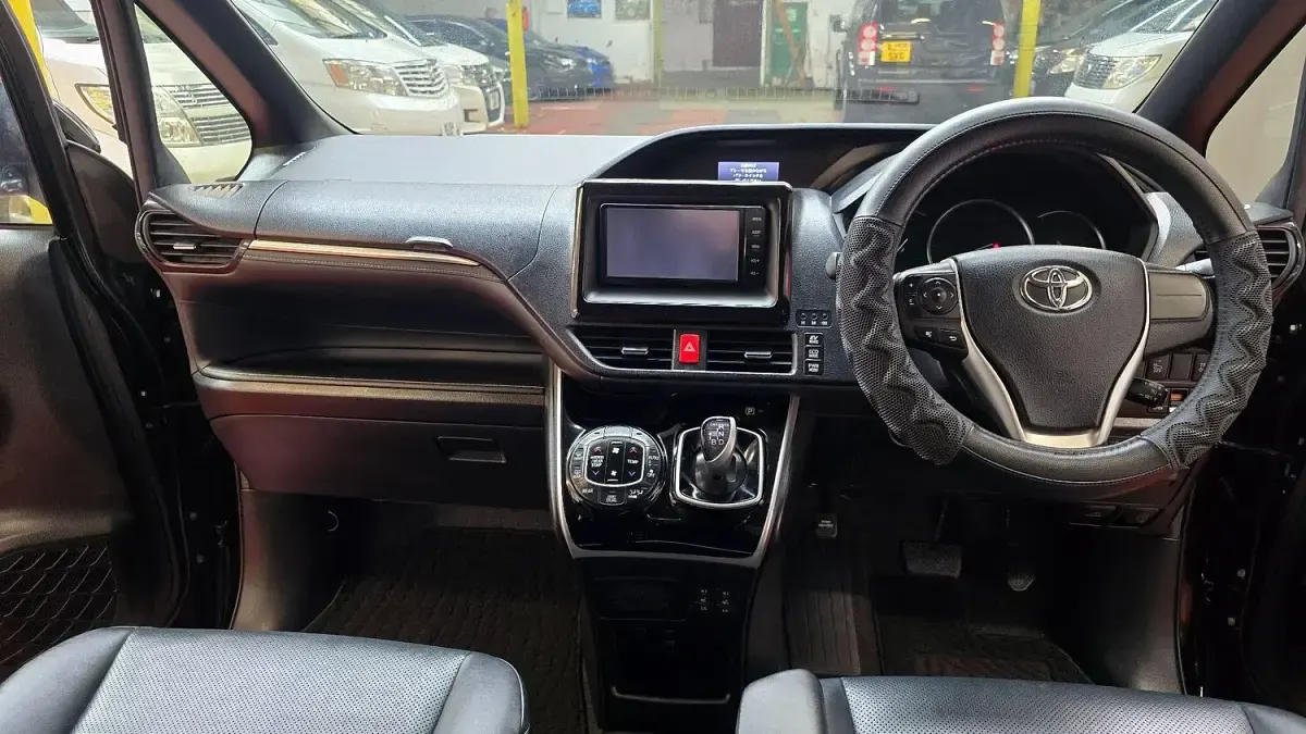 Used Toyota Voxy 2014 Black