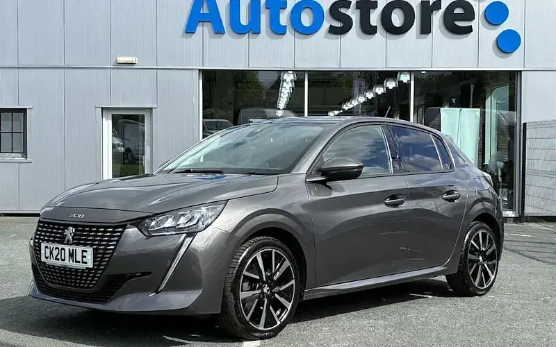 Second-hand Peugeot 208 Allure 102 CP (75 kW) 2021 Hatchback