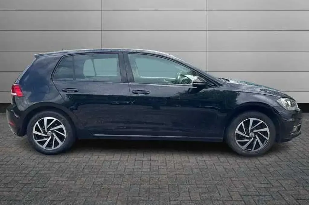 Used VW Golf VII Match 150 HP (110 kW) 2019 Black Hatchback