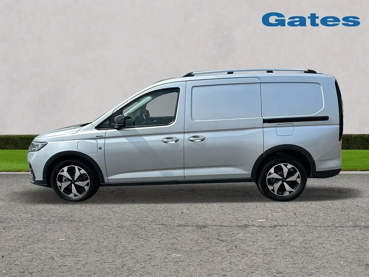 Used Ford Transit Connect Active 150 HP (110 kW) 2025 Silver MPV