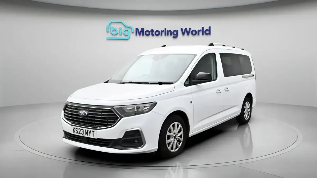 Used Ford Tourneo Connect Titanium 122 HP (89 kW) 2023 White MPV