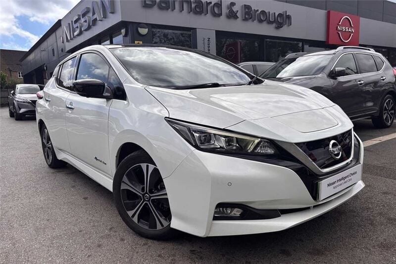 White Used 2018 Nissan Leaf Tekna Hatchback | £8,750 (Fair price) - Image 1/4