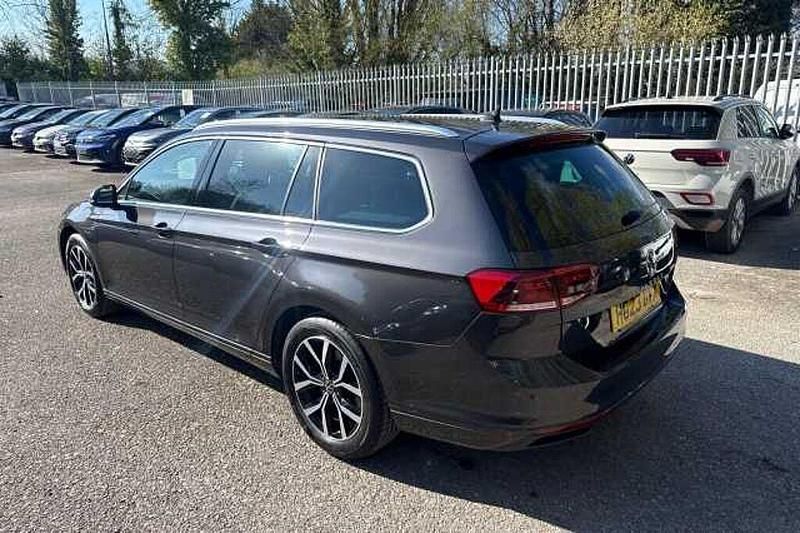 Used VW Passat 150 HP (110 kW) 2023 Estate