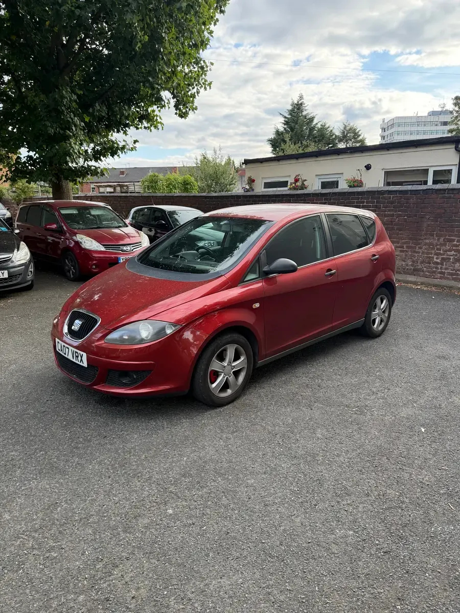 Used Seat Altea Reference 105 HP (77 kW) 2007 Red MPV