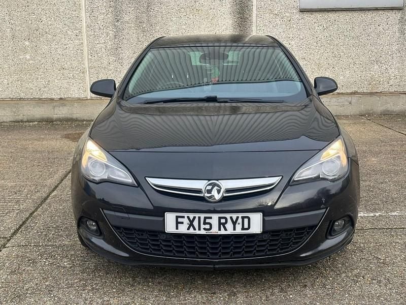 Used Vauxhall Astra GTC SRi 165 HP (121 kW) 2015 Black Hatchback