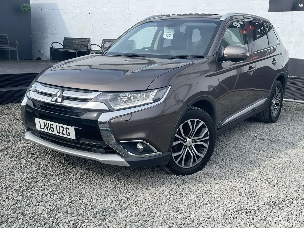Used Mitsubishi Outlander 147 HP (108 kW) 2016 Grey SUV