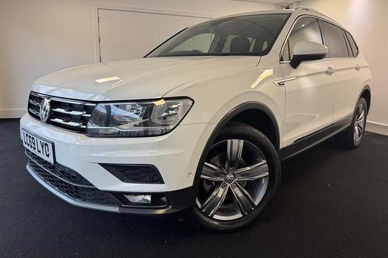 Pure white Used 2019 VW Tiguan Allspace Match SUV | £18,750 (Good price) - Image 1/1